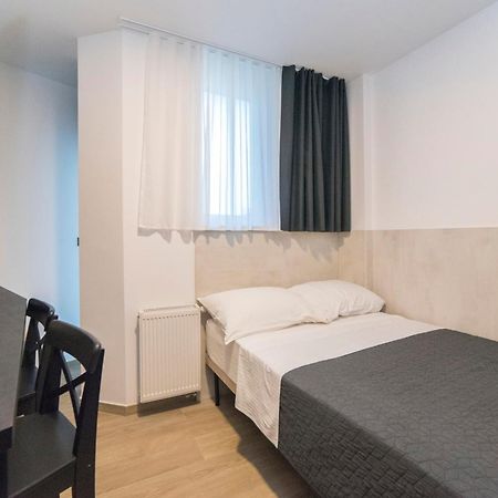 Evita Mini Zagreb Buitenkant foto